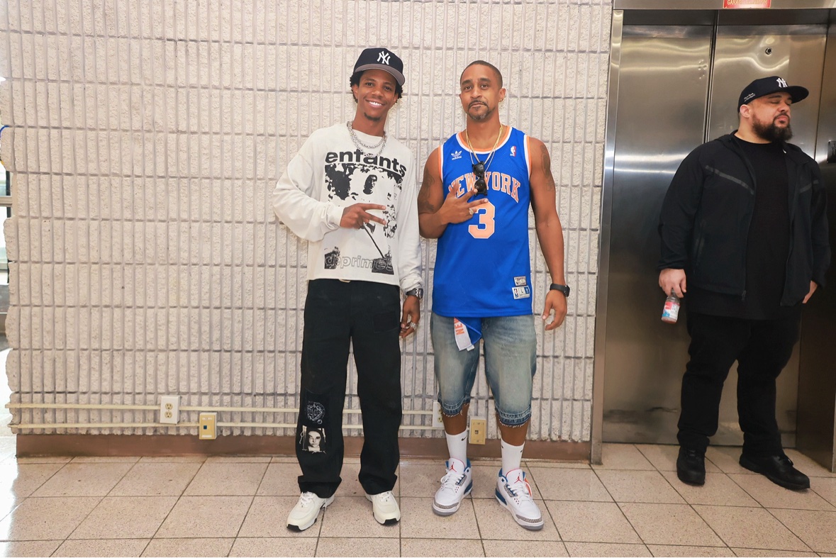 A Boogie wit da Hoodie and DJ Takeova posing together